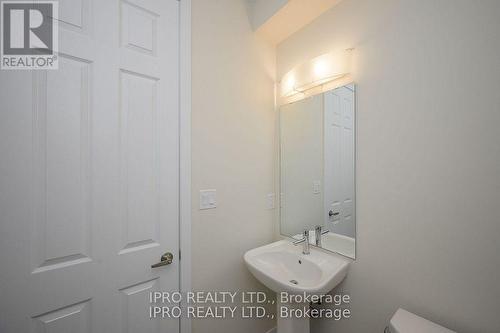 106 Sunflower Crescent, Thorold, ON - Indoor Photo Showing Bathroom