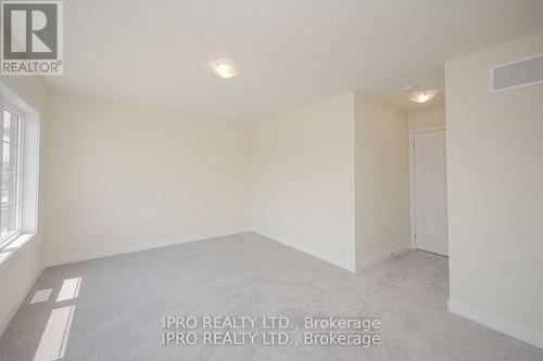 106 Sunflower Crescent, Thorold, ON - Indoor Photo Showing Other Room