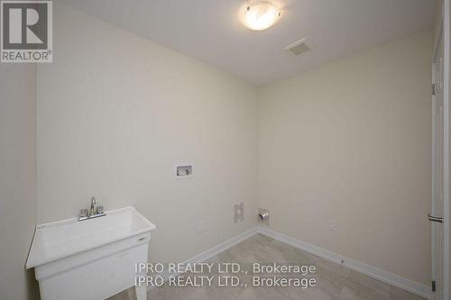 106 Sunflower Crescent, Thorold, ON - Indoor Photo Showing Other Room