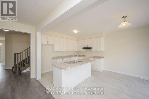 106 Sunflower Crescent, Thorold, ON - Indoor Photo Showing Kitchen