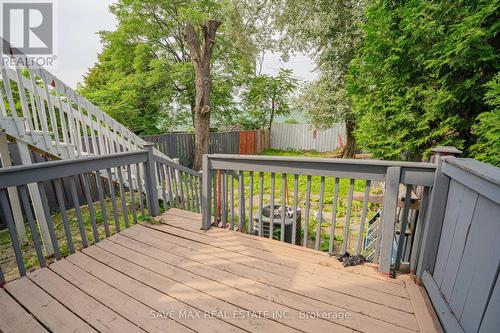 33 Gertrude Street, Hamilton (Crown Point), ON - Outdoor With Deck Patio Veranda With Exterior