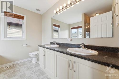 215 Huntsville Drive, Ottawa, ON - Indoor Photo Showing Bathroom