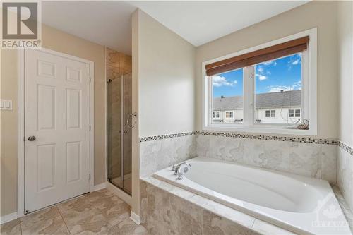 215 Huntsville Drive, Ottawa, ON - Indoor Photo Showing Bathroom