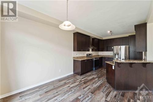 215 Huntsville Drive, Ottawa, ON - Indoor Photo Showing Kitchen