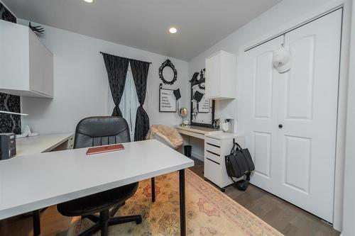 24 Millar Drive, Ste Anne Rm, MB - Indoor Photo Showing Office