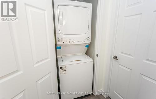 521 - 200 Lagerfeld Drive, Brampton (Northwest Brampton), ON - Indoor Photo Showing Laundry Room