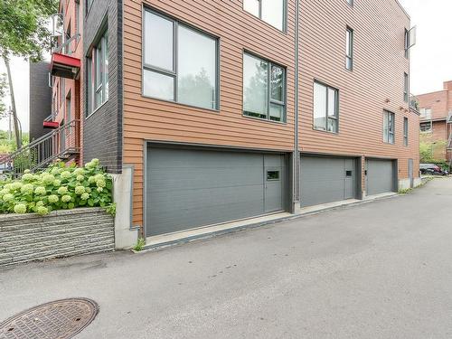 Garage - 101-4685 Rue De Rouen, Montréal (Mercier/Hochelaga-Maisonneuve), QC - Outdoor With Exterior