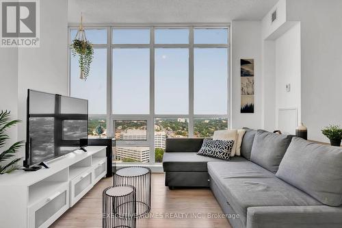 2803 - 830 Lawence Avenue W, Toronto (Yorkdale-Glen Park), ON - Indoor Photo Showing Living Room