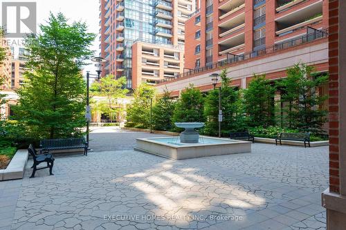 2803 - 830 Lawence Avenue W, Toronto (Yorkdale-Glen Park), ON - Outdoor