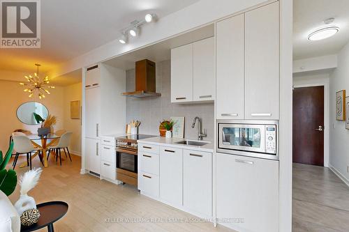 N921 - 120 Bayview Avenue, Toronto (Waterfront Communities), ON - Indoor Photo Showing Kitchen