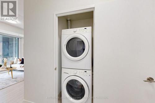 N921 - 120 Bayview Avenue, Toronto (Waterfront Communities), ON - Indoor Photo Showing Laundry Room