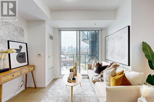 N921 - 120 Bayview Avenue, Toronto (Waterfront Communities), ON - Indoor Photo Showing Living Room