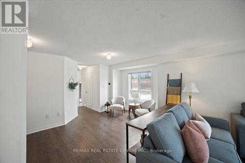 47 Caspian Square, Clarington (Bowmanville), ON - Indoor