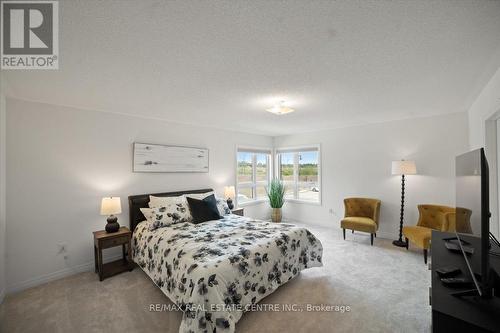 47 Caspian Square, Clarington (Bowmanville), ON - Indoor Photo Showing Bedroom