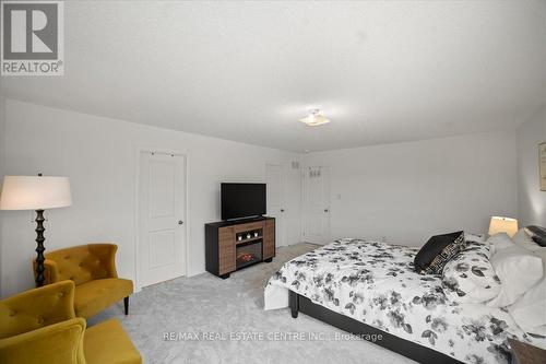 47 Caspian Square, Clarington (Bowmanville), ON - Indoor Photo Showing Bedroom