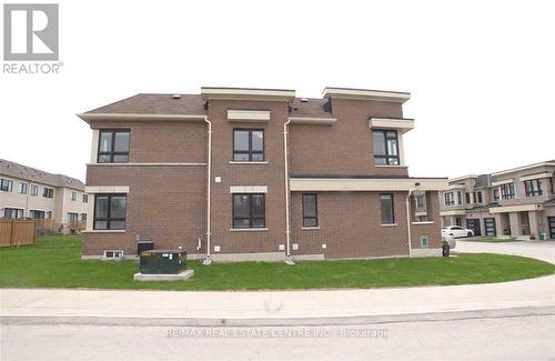 47 Caspian Square, Clarington (Bowmanville), ON - Outdoor