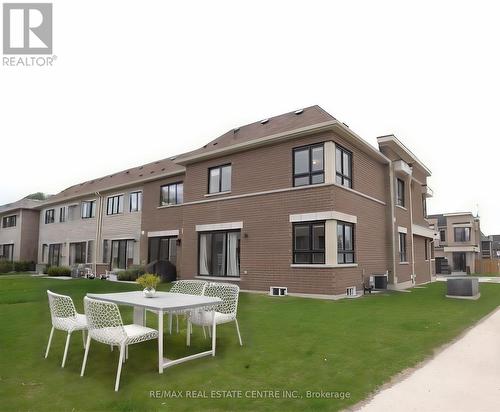 47 Caspian Square, Clarington (Bowmanville), ON - Outdoor