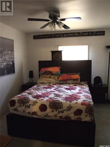 905 Railway Avenue, Burstall, SK - Indoor Photo Showing Bedroom