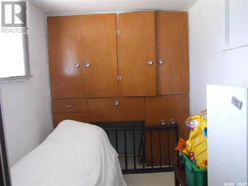 905 Railway Avenue, Burstall, SK - Indoor Photo Showing Bedroom