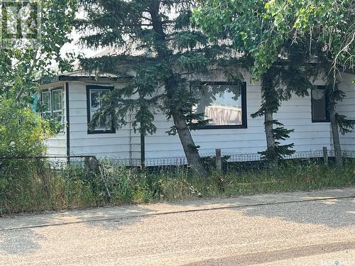 905 Railway Avenue, Burstall, SK - Outdoor