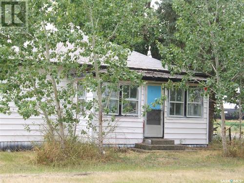 905 Railway Avenue, Burstall, SK - Outdoor