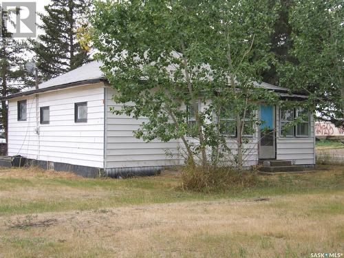 905 Railway Avenue, Burstall, SK - Outdoor