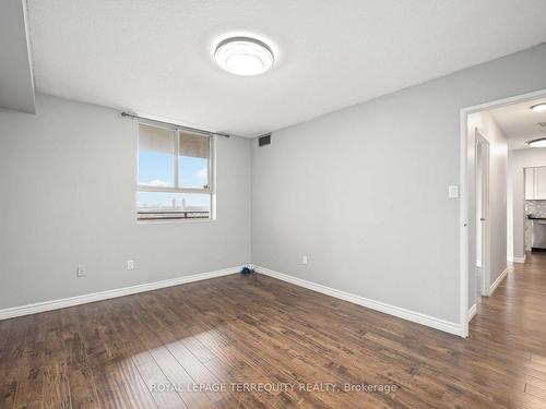 1112-234 Albion Rd, Toronto, ON - Indoor Photo Showing Other Room