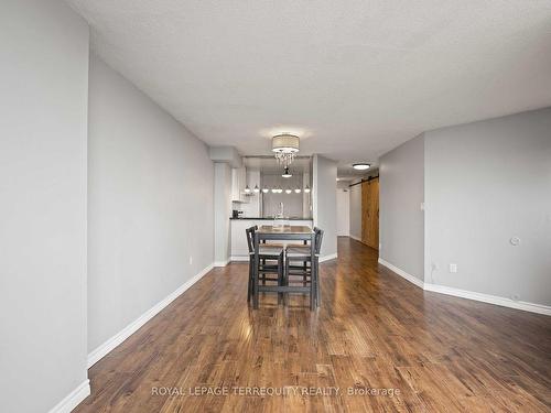 1112-234 Albion Rd, Toronto, ON - Indoor Photo Showing Dining Room