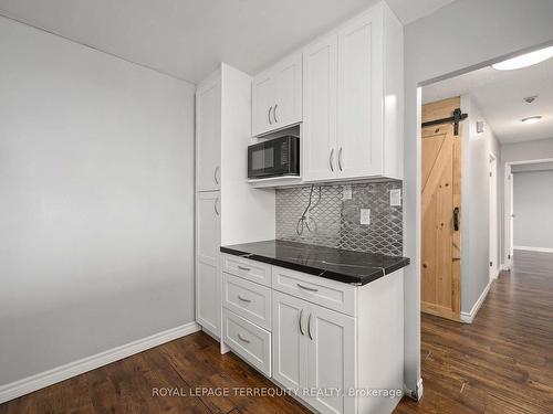 1112-234 Albion Rd, Toronto, ON - Indoor Photo Showing Kitchen