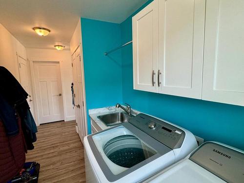 1618 Fir Rd, Merritt, BC - Indoor Photo Showing Laundry Room