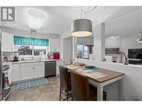 1895 Ambrosi Road Unit# 406, Kelowna, BC - Indoor Photo Showing Kitchen