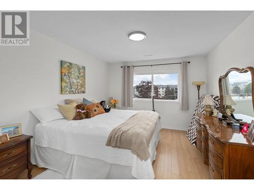 1895 Ambrosi Road Unit# 406, Kelowna, BC - Indoor Photo Showing Bedroom