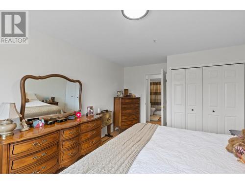 1895 Ambrosi Road Unit# 406, Kelowna, BC - Indoor Photo Showing Bedroom