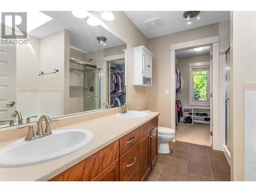 4939 Haskins Court, Kelowna, BC - Indoor Photo Showing Bathroom