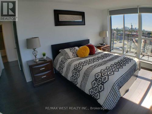 409 - 16 Mcadam Avenue, Toronto (Yorkdale-Glen Park), ON - Indoor Photo Showing Bedroom