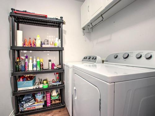 Salle de lavage - 2-2244 Rue Victoria, Montréal (Lachine), QC - Indoor Photo Showing Laundry Room