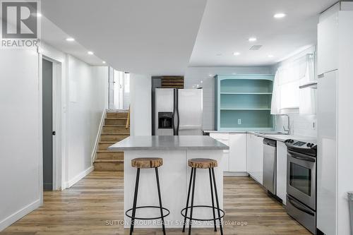 216 Cedar Street, Clearview (Stayner), ON - Indoor Photo Showing Kitchen With Upgraded Kitchen