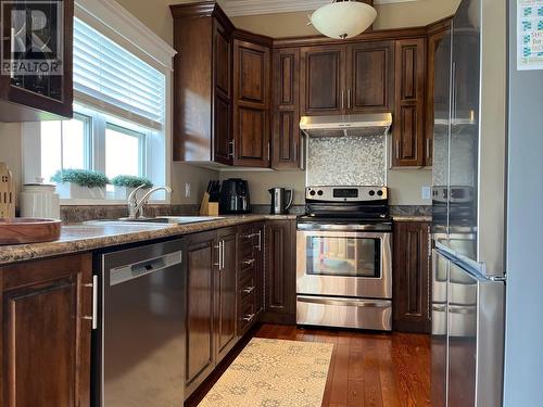 7 Jera Street, St.Philips, NL - Indoor Photo Showing Kitchen With Stainless Steel Kitchen