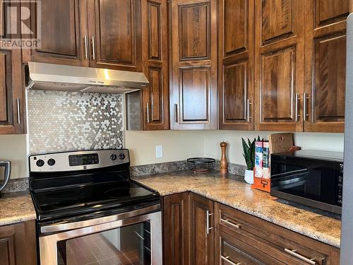 7 Jera Street, St.Philips, NL - Indoor Photo Showing Kitchen