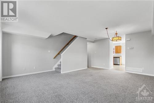 21 Glenhaven Private, Ottawa, ON - Indoor Photo Showing Other Room