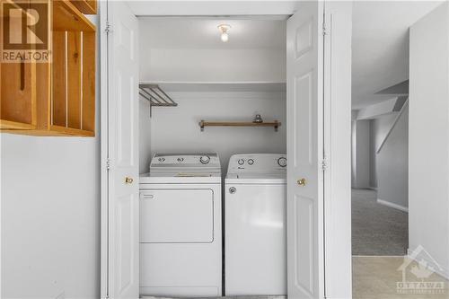 21 Glenhaven Private, Ottawa, ON - Indoor Photo Showing Laundry Room