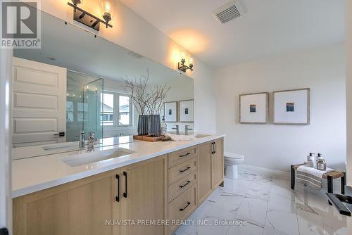 2322 Wickerson Road, London, ON - Indoor Photo Showing Bathroom