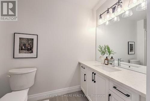 2322 Wickerson Road, London, ON - Indoor Photo Showing Bathroom