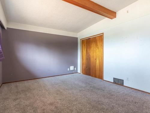 745 Kelly Drive, Kamloops, BC - Indoor Photo Showing Other Room