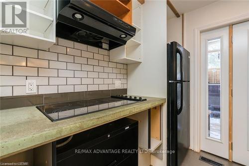 6410 & 6400 Bradish Road, London, ON - Indoor Photo Showing Kitchen