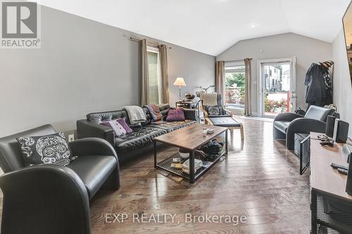 169 King Edward Avenue, Toronto (Woodbine-Lumsden), ON - Indoor Photo Showing Living Room