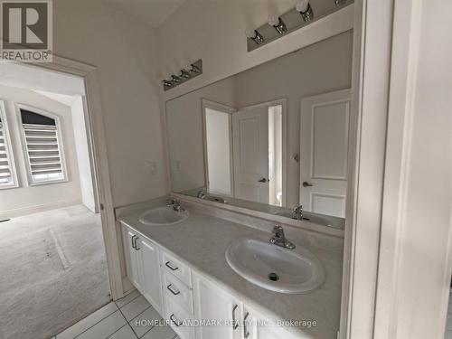 3324 Meadow Marsh Crescent, Oakville, ON - Indoor Photo Showing Bathroom