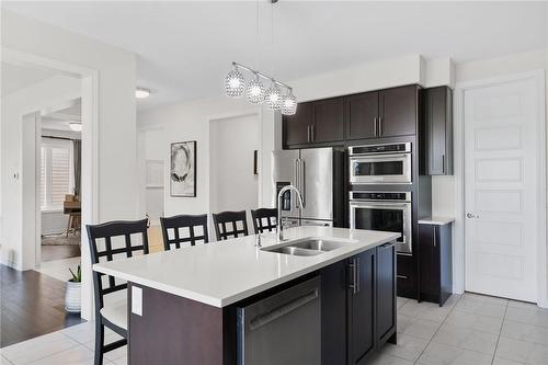 60 Esther Crescent, Thorold, ON - Indoor Photo Showing Kitchen With Double Sink