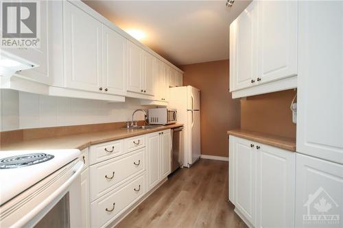 1081 Ambleside Drive Unit#1604, Ottawa, ON - Indoor Photo Showing Kitchen