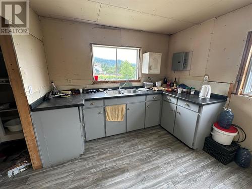 14 White Hills Road, Bonne Bay Pond, NL - Indoor Photo Showing Kitchen With Double Sink